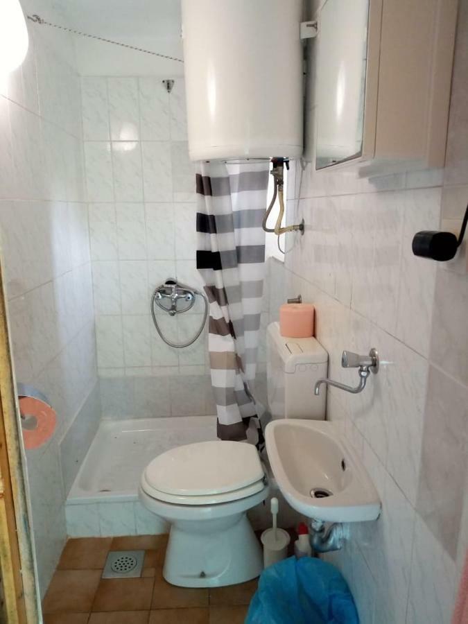 Apartman Dinko Daire Lubenice Dış mekan fotoğraf